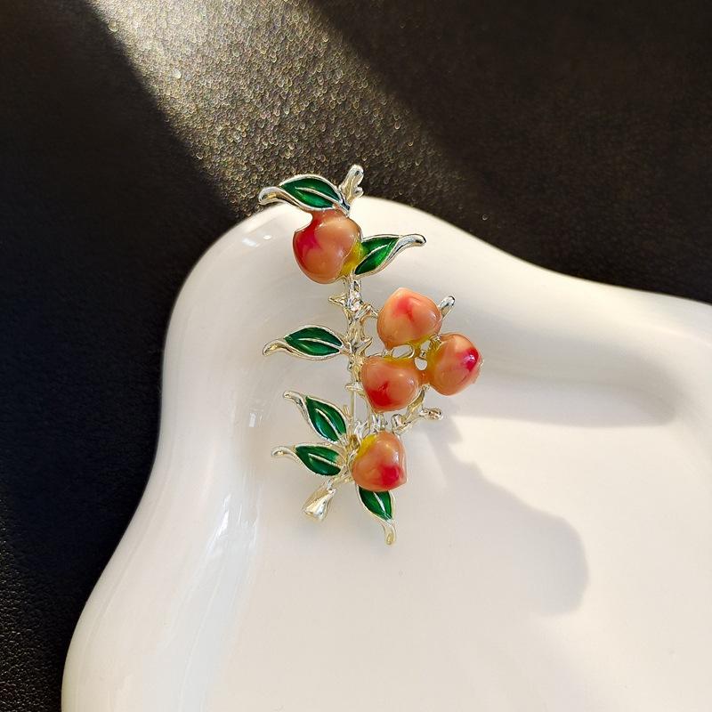 Chinese Style Peach Brooch Women S Fashion Fruit Peach Brooch Niche Design Cheongsam High-End Pin Accessories