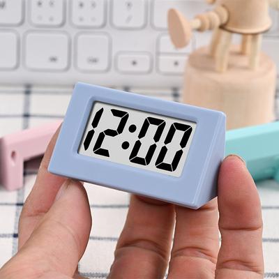 Orologio da tavolo portatile LCD elettronico da tavolo alimentato a batteria LR1130 con visualizzazione della data e dell'ora a 12 ore, per viaggio, auto, camera da letto