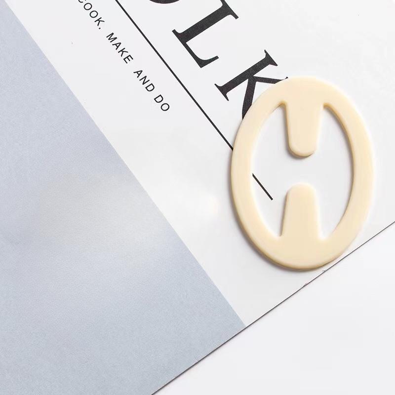 1PC Wedding Bra Straps Bra Clip Buckles Shadow-Shaped Buckle Conceal Clear Cleavage Bra Extender Holders Accessories