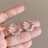 Silver C-Shaped Non-Piercing Earrings: High-End, Stylish Ear Clips for Women with Cool, Simple Design.