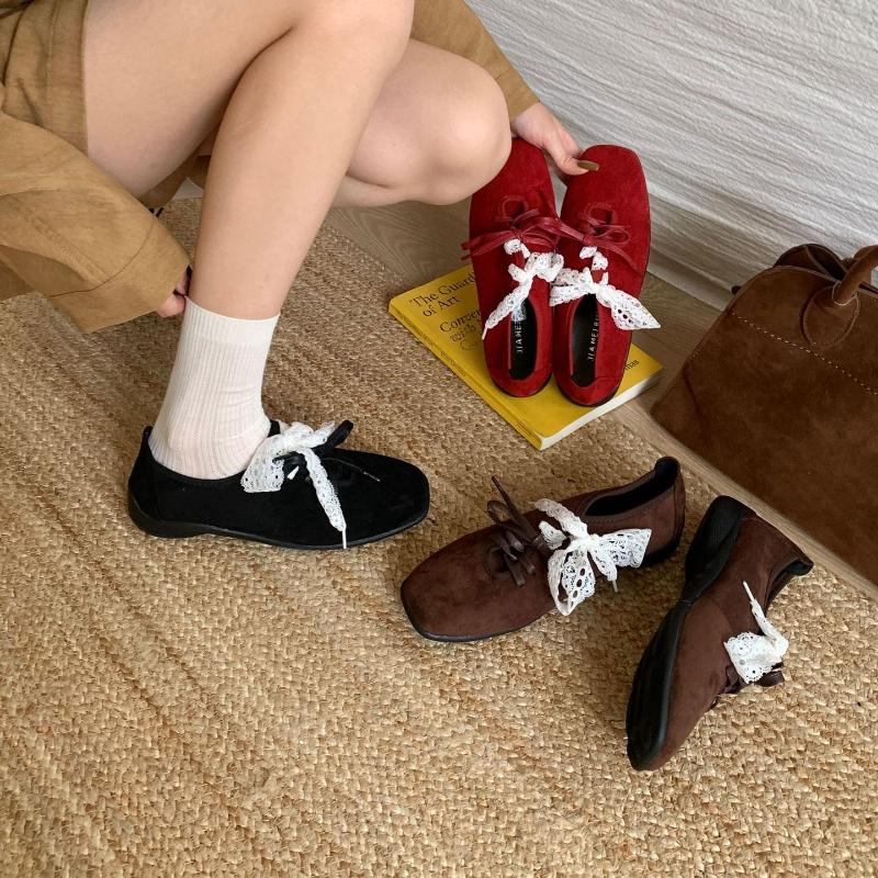 Fashion High Quality Faux Suede Flats Women Retro Square Toe Lace Up Bow Designer Shoes Comfortable Soft Sole Loafers Sandalias De Mujer