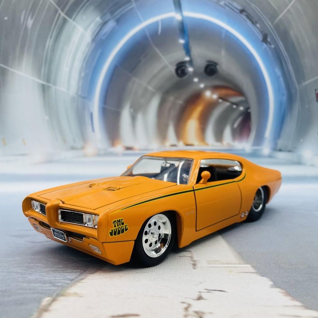 JADA 1:24 FireBird GTO JUDGE 1969 Alloy Car Diecasts & Toy Vehicles Car Model Miniature Scale Model Car For Children