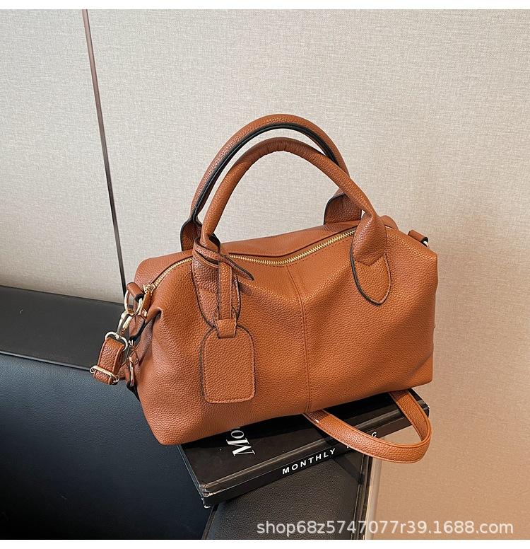 

Casual simple handbag women s bag 2025 new retro solid color messenger bag large capacity pillow bag