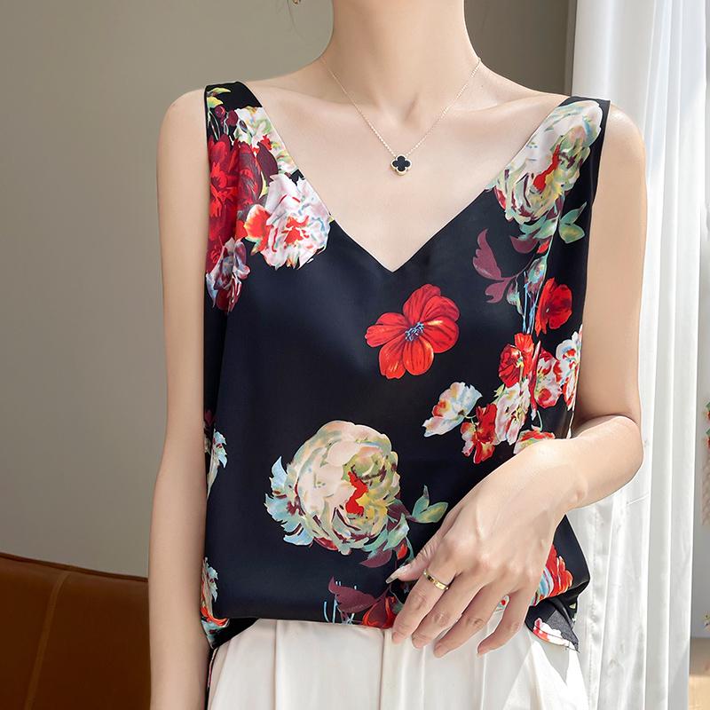 High-Quality Chinese-Style Satin V-Neck Camisole: Women's Sleeveless Summer Top
