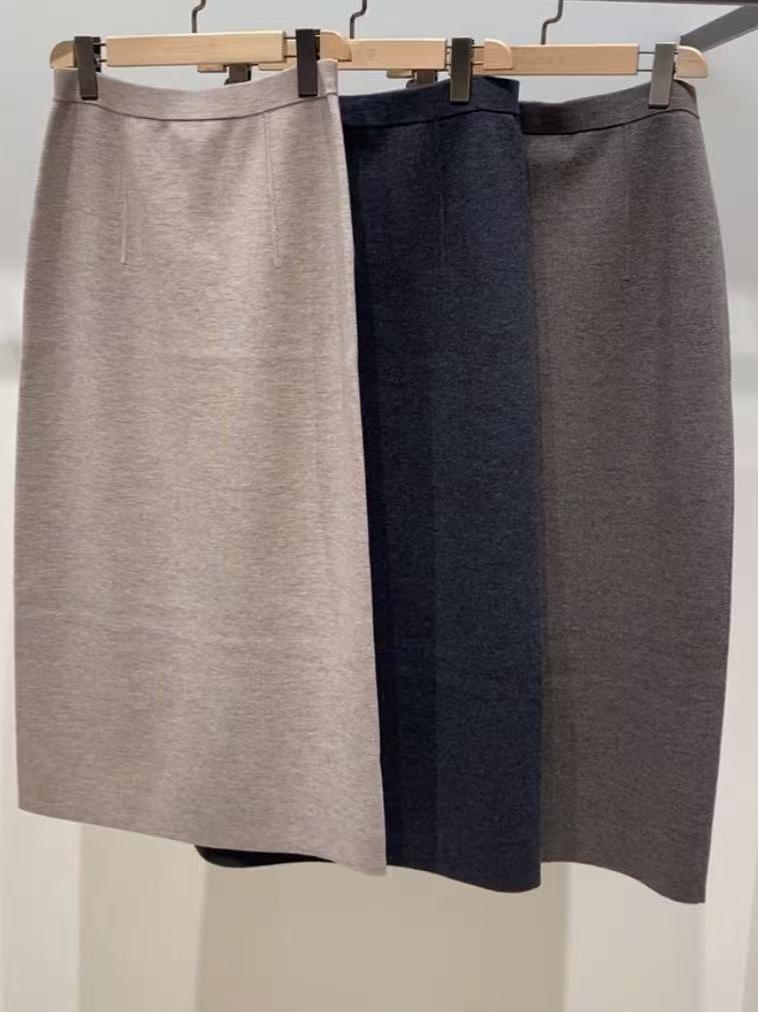 Tri-Color Wool Midi Skirt 4