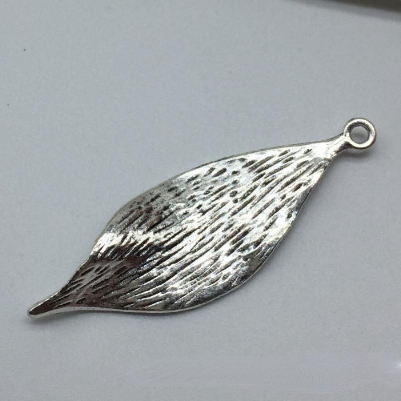 10PCS Silvery Plant Leaf Charming Pendants DIY Vintage Jewelry for Necklace Bracelet Making Accessaries