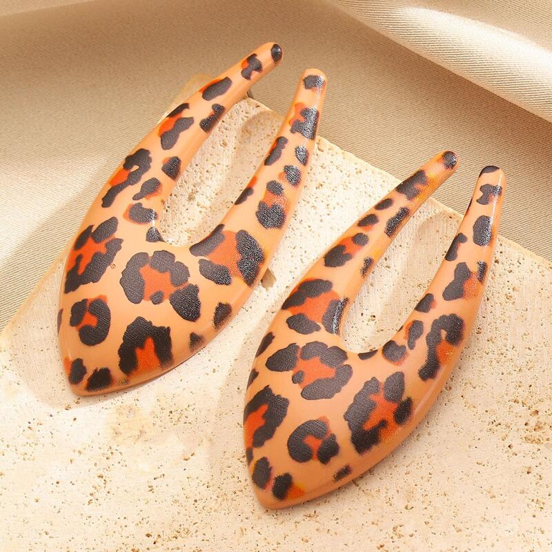 Retro Leopard Print Oval U-Shaped Earrings for Women Ladies Sexy Charming Style Temperament Earrings Party Jewelry Accessories