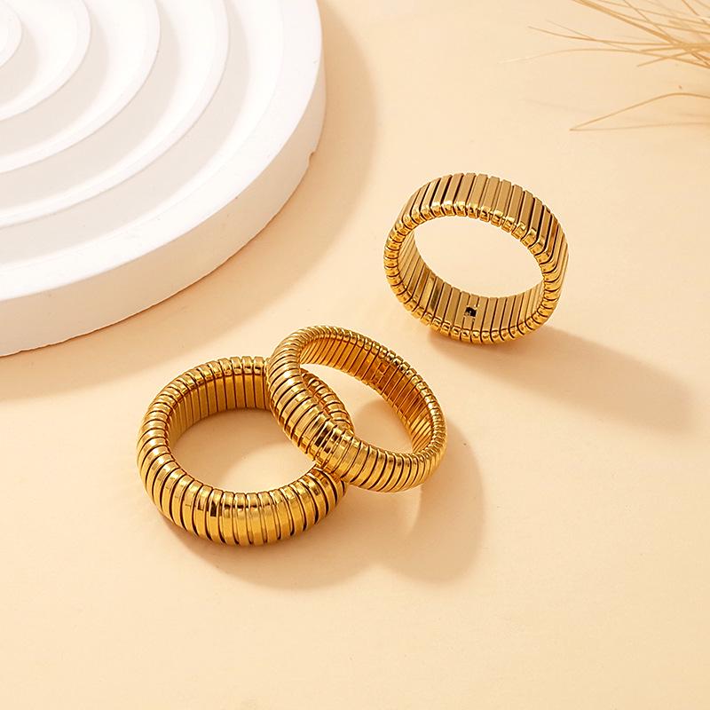 Elegant Gold-Plated Titanium Steel Ring for Women - Versatile Light Luxury Jewelry