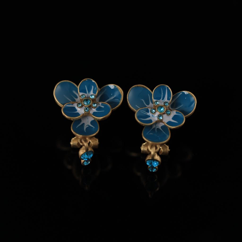 Medieval 25 Winter French Retro Suit Collection Temperament Premium Copper Alloy Stud Earrings Necklace