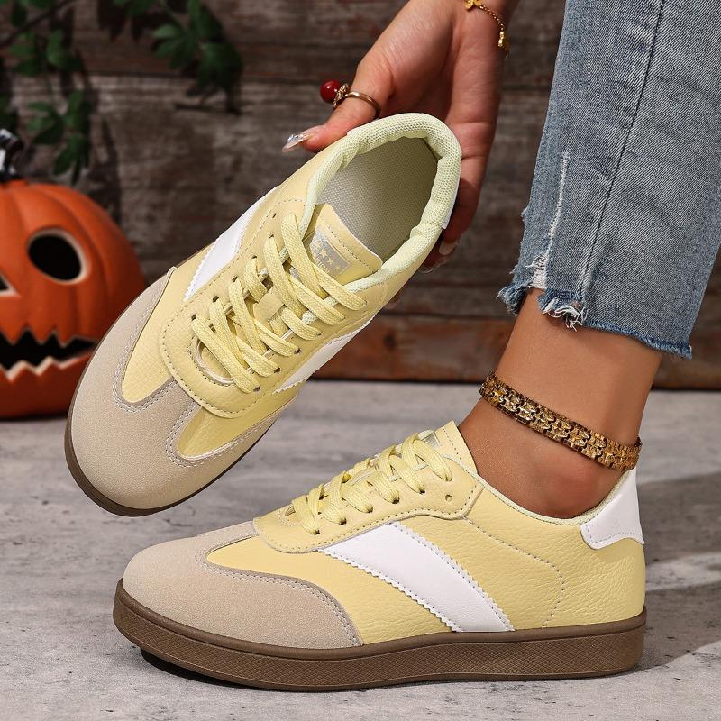 Women's Wide Width Retro Lace-Up Sneakers - Low Top Casual White Shoes for Spring/Fall, Fashion Flat Sole Slip-Ons