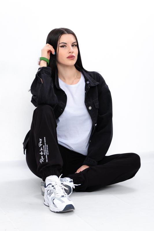 Women’s Everyday Joggers – Comfortable Fit, Elastic Cuffs, Soft Two-Thread Fabric, Any Season, 8391-057-33 HC