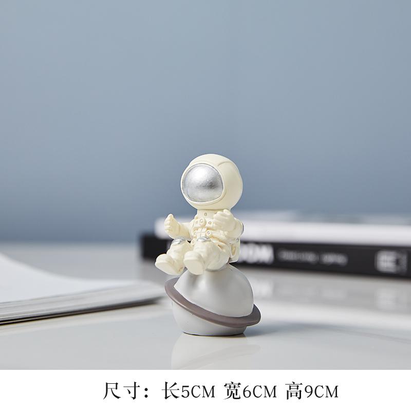 

Смола Космонавт Зберігання Прикраси Статуя Скульптура Фігурки Декорація Ремесла Ящик для зберігання Упорядкуйте піддони Піднос Меблі срібний