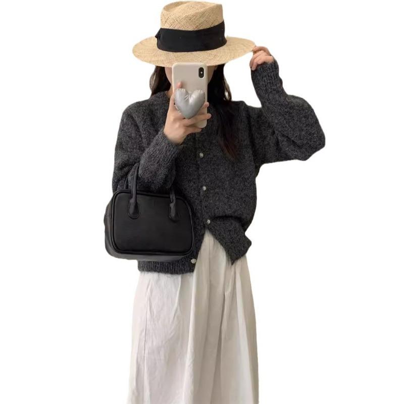 Solid color gentle temperament knitted cardigan top women's autumn and winter new fashion soft waxy versatile sweater jacket tide