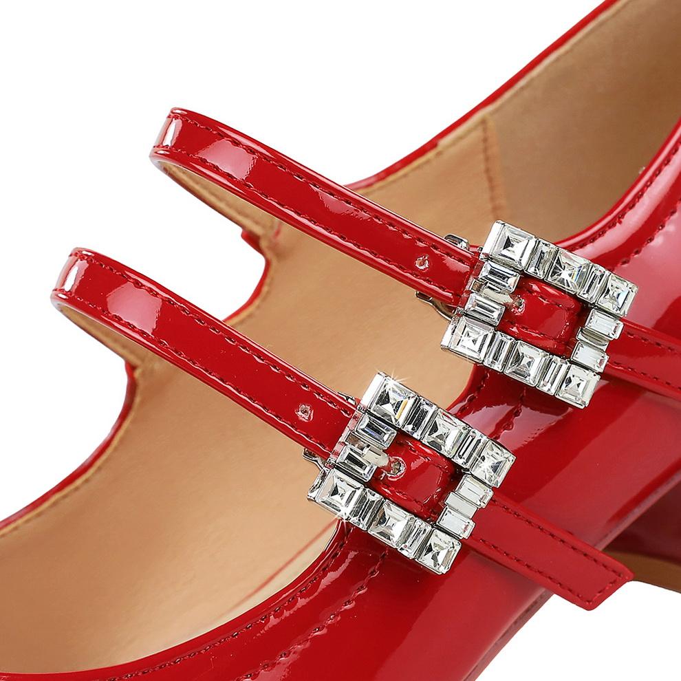 Sladké dámské boty Mary Jane se středním podpatkem, lakovaná kůže, mělký výstřih, kulatá špička, spona s kamínky a jednoduchý pásek