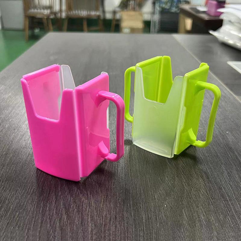 Fucntion Adjustable Safe Toddle Practical Self-Helper Juice Milk Box Drinking Box Holder Cup For Baby Kids Handles Supply