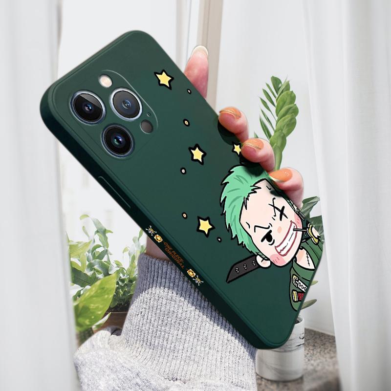 

Для iPhone 16 15 14 13 12 Pro Max 13 12 Mini 14 15 16 Plus SE мягкий силиконовый чехол для полной защиты камеры с изображением милого мальчика iPhone 13 Pro темно-зеленого