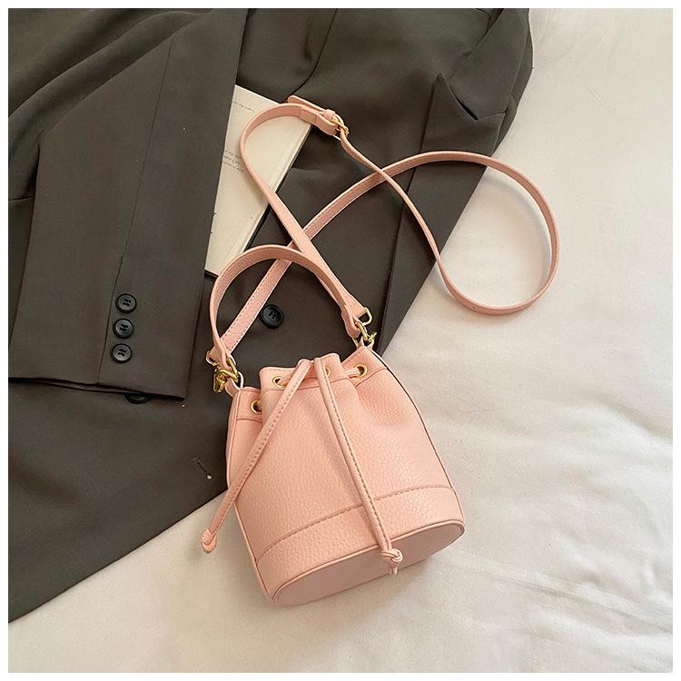 Today's Popular Niche Bags, New Women's Bags, Fashionable Versatile Messenger Bags, Commuter Hand Bucket Bags