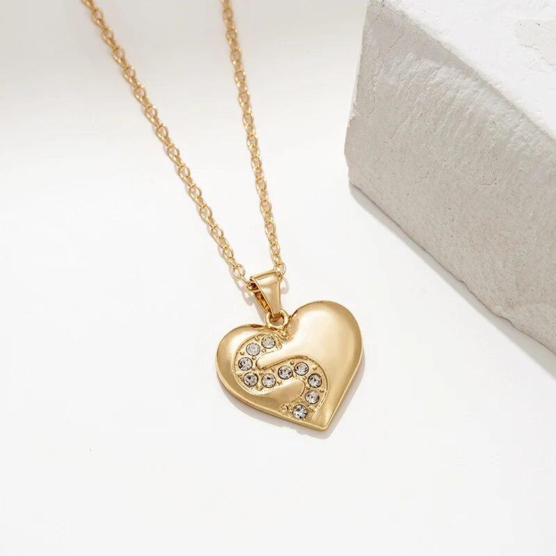 Classic Letter Gold Love Necklace Women's Simple Elegant Pendant Necklace Birthday Party Jewelry Accessories Gift