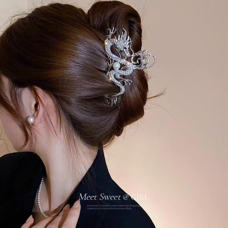 Year of the Dragon High-End Diamond-Studded Large Shark Hair Clip - New Chinese Style for Women.