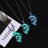 Collier Dragon Flamme Lumineuse Personnalité Punk Lumineux Pendentif Lumineux Brille dans le Noir Chaîne de Pull Collier Lumineux Bijoux Hiphop