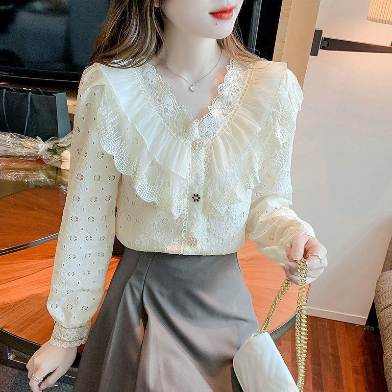 Fashionable and Age-Reducing Lace Top with Lotus Leaf Hem for Women's Autumn and Winter Wardrobe