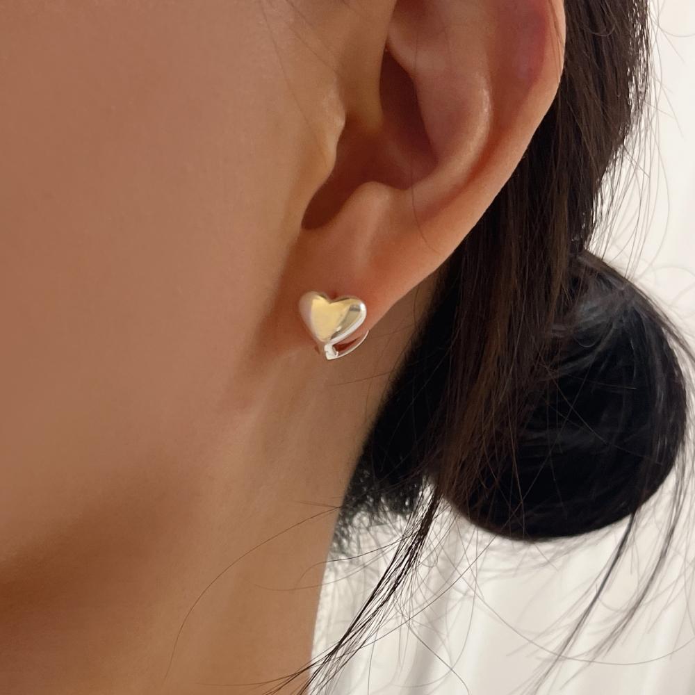 My Omelet [92.5 Silver] Bold Heart One-Touch Earrings