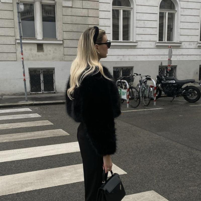 Autumn and Winter High Waist Short Coat Women's Versatile Round Neck Top