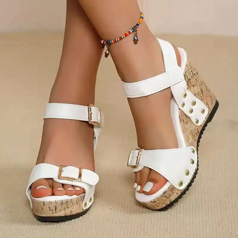 Womens Sandals Fashion Platform Wedges Sandals Retro Rivet Leather Sandal Summer Roman Sandals for Women Open Toed Casual Sandal