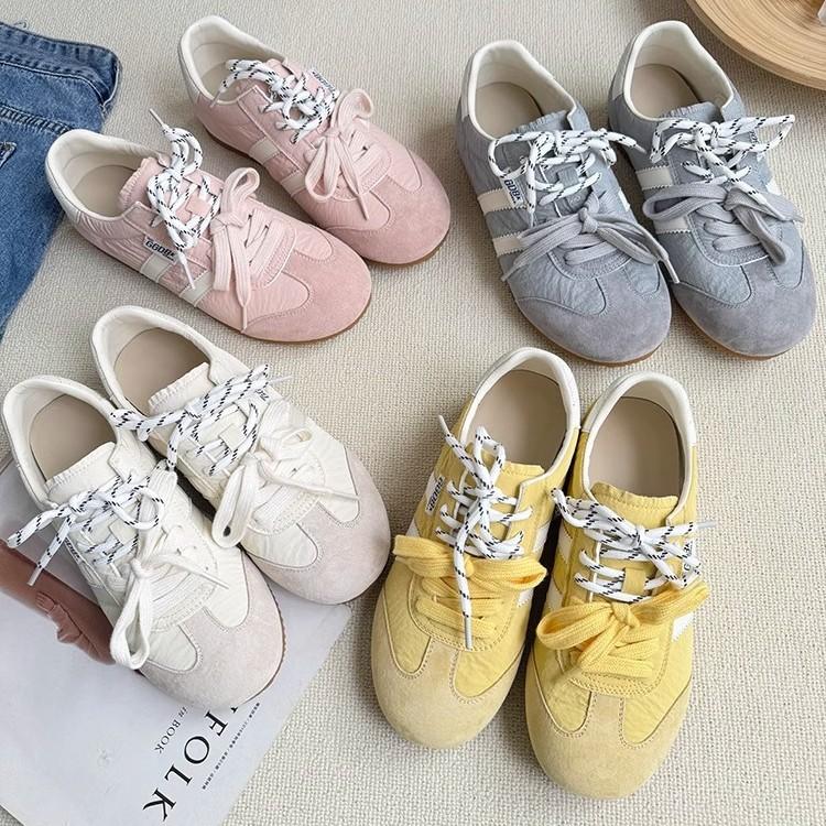 Retro German Training Shoes Women's Spring 2025 New Flat-bottomed Casual Board Shoes Sports Shoes Versatile Forrest Gump Shoes Little White Shoes