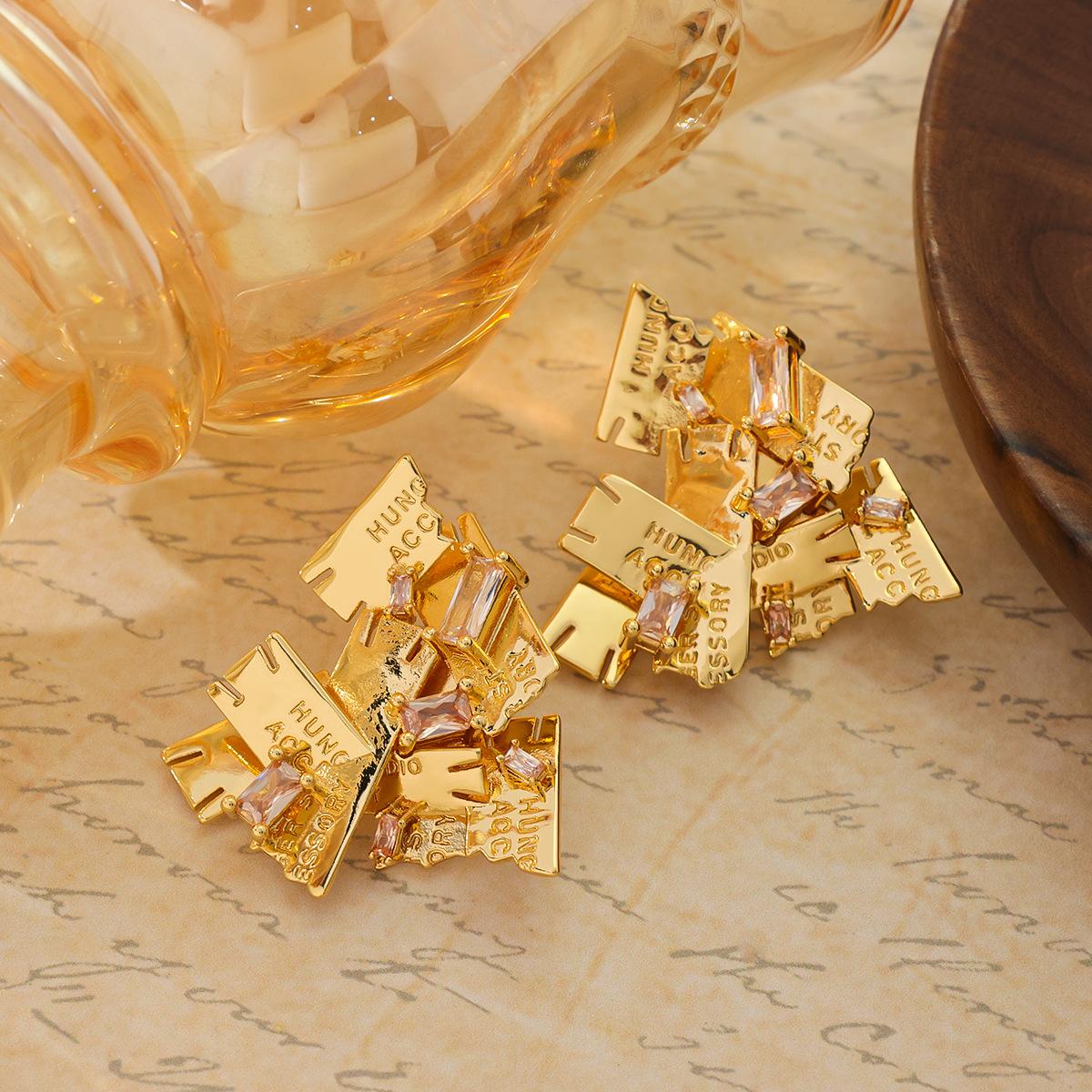 S925 Silver Needle Unique Love Repair Broken Heart Earrings Female Niche Light Luxury Advanced Design Fashion