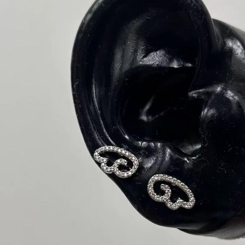 Y2K Jewelry Pentagram Star Stud Earrings for Women Girl New Gothic Punk Design Asymmetry Star Zircon Earrings Daily Party Gift
