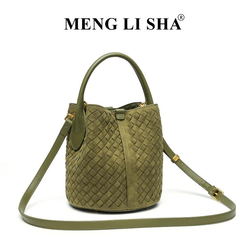 Light luxury retro suede woven bucket bag commuter large capacity shoulder messenger women's bag fashionable portable mother and child bag