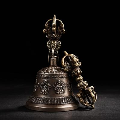 Oude Tibetaanse Collectie Ambachtelijk Koper Vijf-Strands Dorje Vajra Demon-Dodende Klok En Stamper Ritueel Instrumentenset