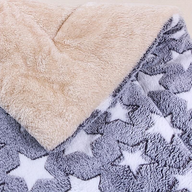 Thickened Cat Mattress with Fashionable Star Pattern - Cozy Sleep Blanket for Cats