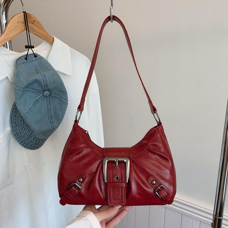 

Large capacity pleated new model old style underarm shoulder bag women s retro commuter temperament locomotive красный