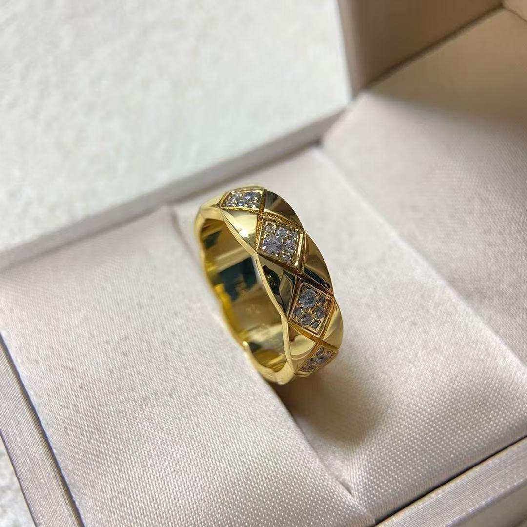 2025 Diamond Quilted V Gold Inlaid Stacking Rings: Men s & Women s Niche Edition