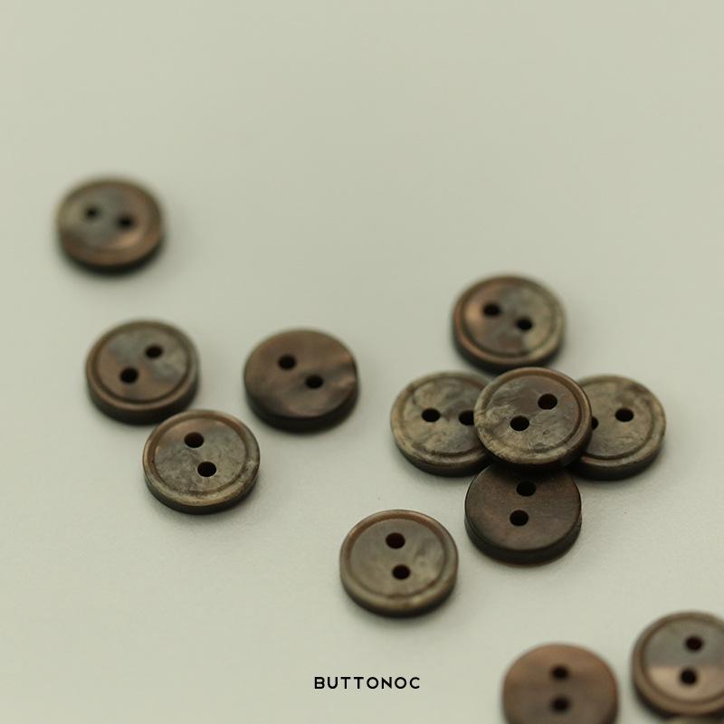 Resin Two-Hole Double Ring Buttons: Random Pattern for Shirts, Sweaters, Cardigans, Sleeves, and Collars
