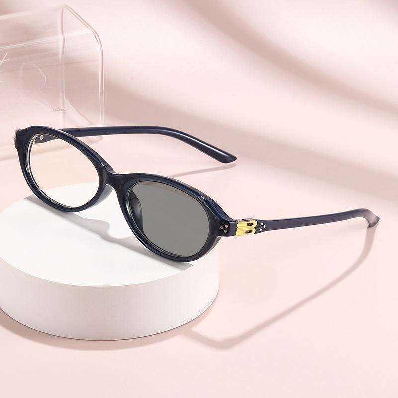 Photochromic Fashion Myopia Glasses Ultra Light Comfortable Magnificent Leisure Anti-Blue Light Short Sight Glasses 0 To -4.0