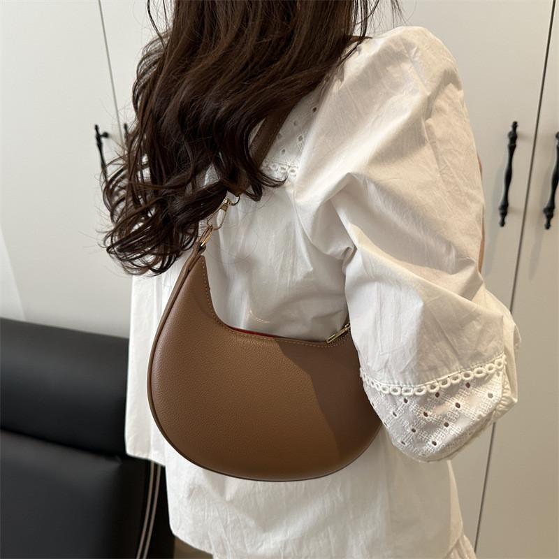 Simple Solid Color Dumpling Shaped Women Casual Shoulder Bag For Daily