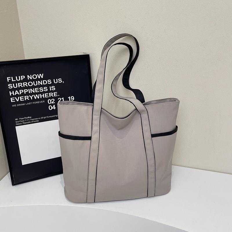 Large Capacity Commuting Tote Bag Lightweight Shoulder Bag Travel Shopping Bag Women's Bag