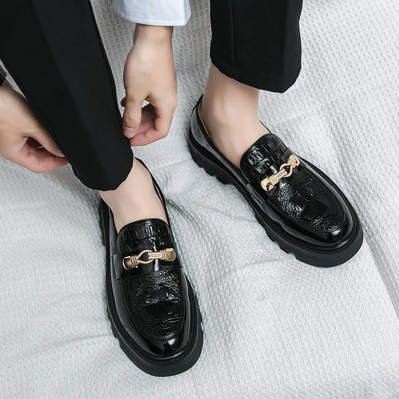 Fashion New Mens Casual Leather Shoes Antiskid Derby Loafer Classic Round Toe Business Dress Shoes Outdoor Luxury Thick Bottom Shoes