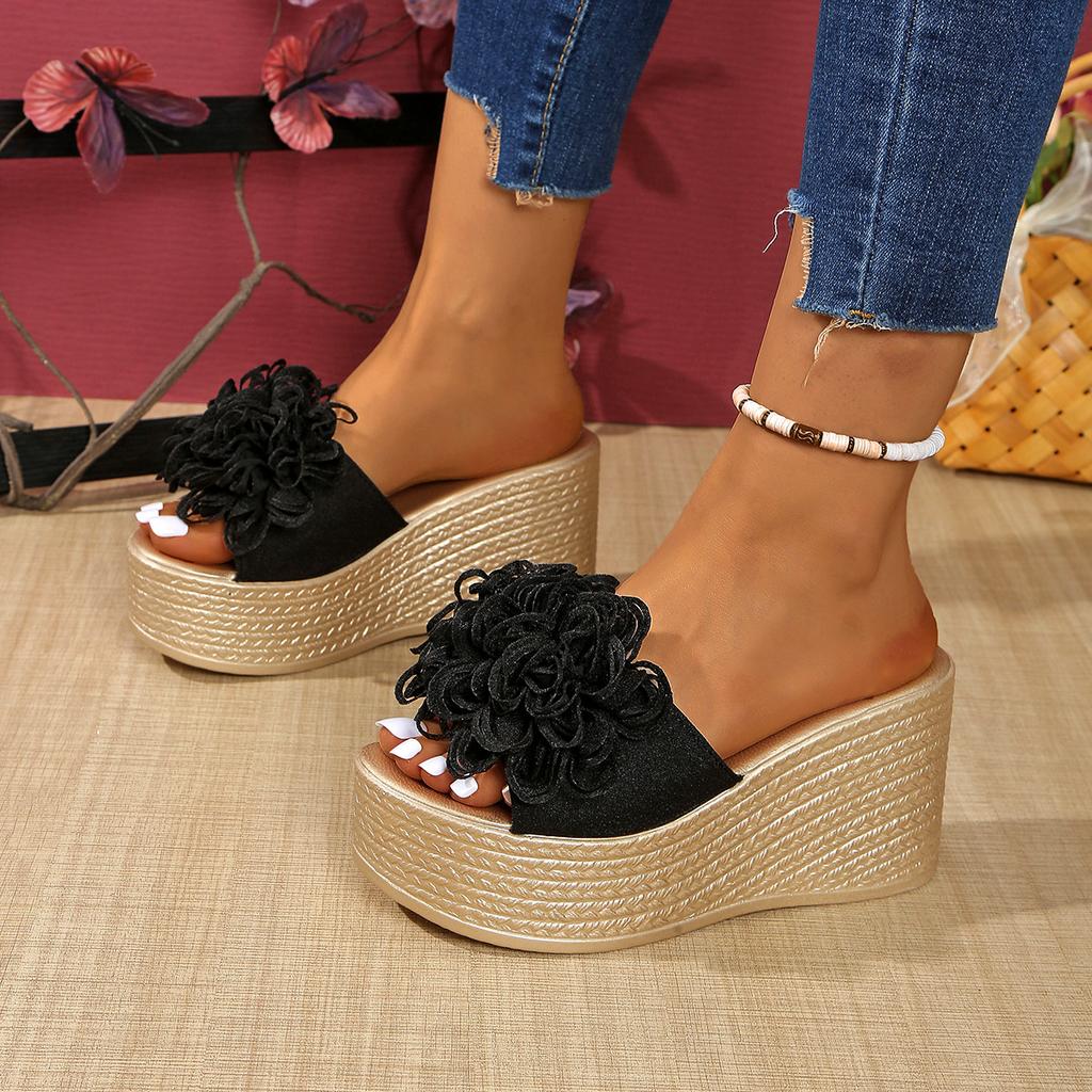 Slope heel beach slippers women's summer 2025 new fish mouth flower comfortable outdoor beach shoes women
