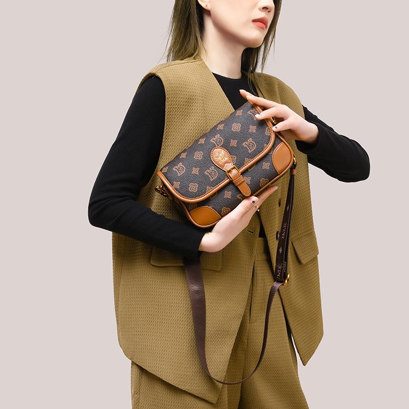 Classic Fashion Printed Letter Bag Autumn Winter Single Shoulder Underarm Bag Popular Crossbody Bag Women This Year