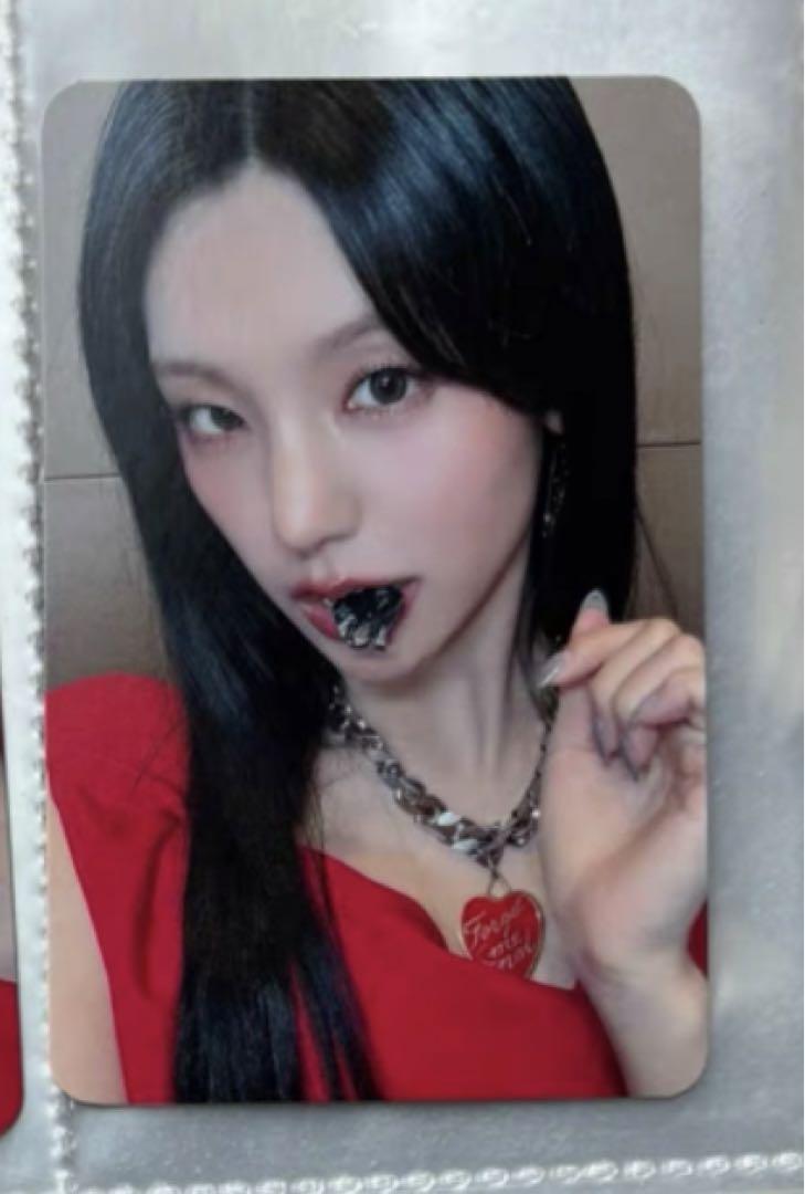 

[USED] itzy Air yeji makestar shanghai bonus trading card 3