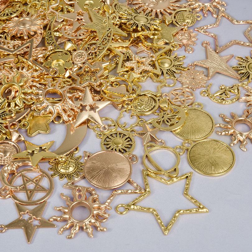 Two Color Mixed Vintage Ethnic Sun Moon Star Pendant DIY Jewelry Making Supplies Women/Men Accessories Metal Charms Components