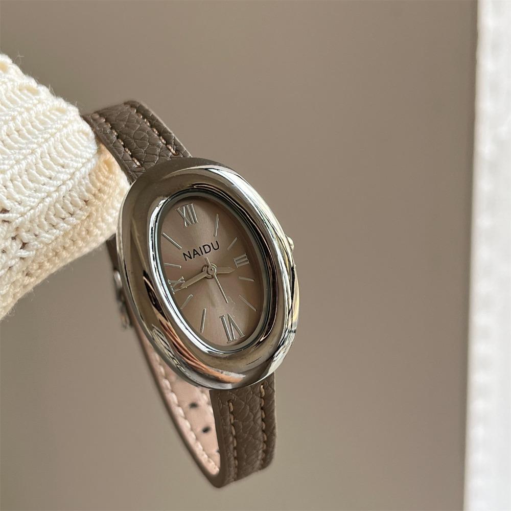 Goose Egg Shape Luxury Women Quartz Watch Soft Leather Strap Durable Vintage Oval Ladies Watches Casual Leather Strap Wristwatch