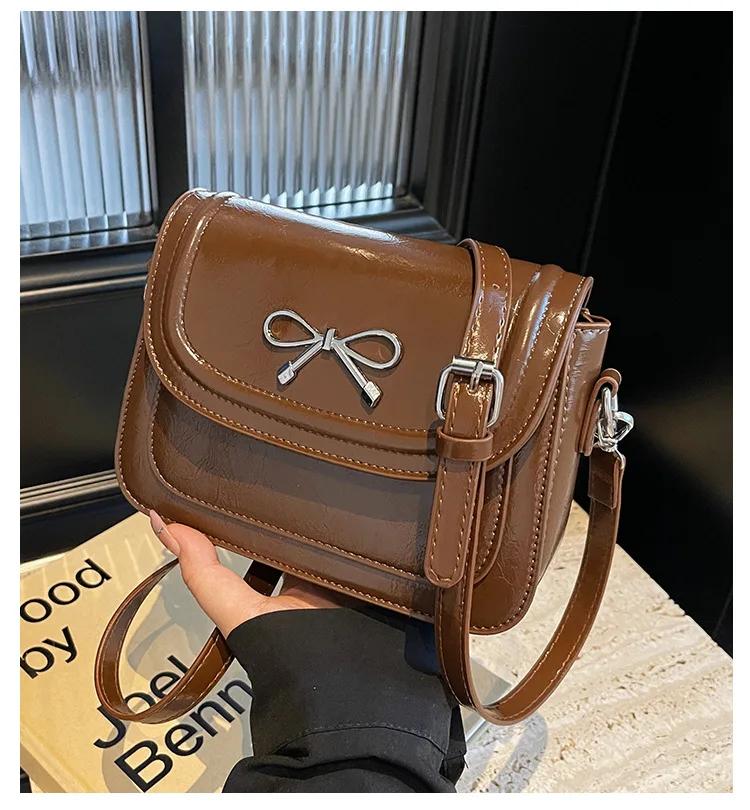 Popular Bag Women's Fashion Trend Versatile Women's Shoulder Bag Niche Design Super Fire High-end Small Square Bag