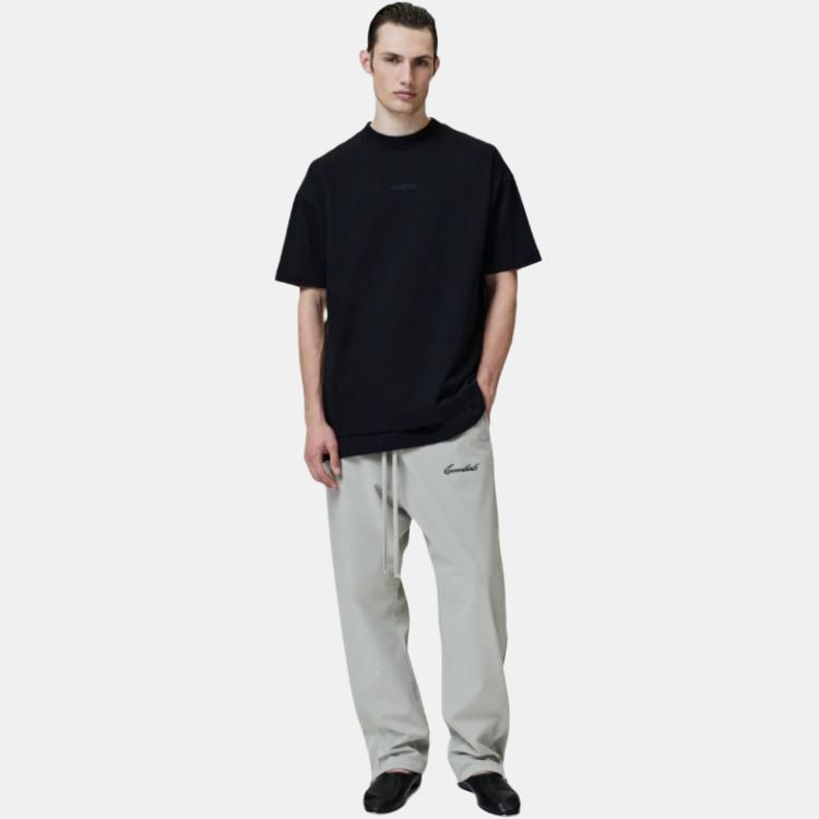 Fear of God Essentials 90er Fit T-Shirt Tiefschwarz Unisex Oberteile 125SP254470F