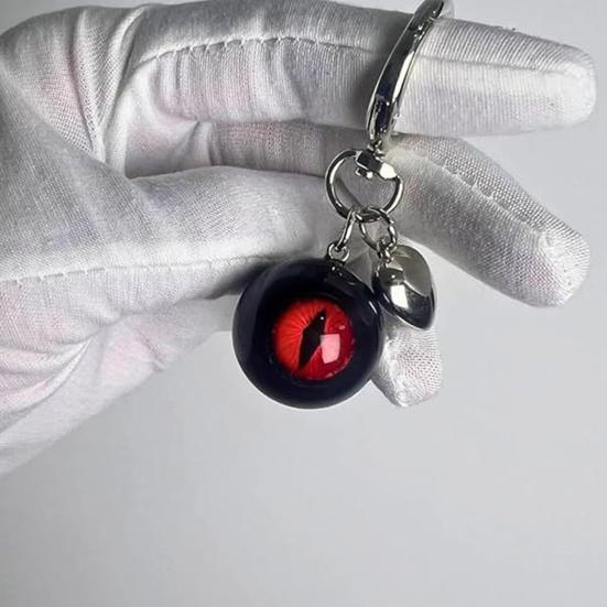 Gothic Horror Keychain Eyeball Charm Handmade Resin Keyring Halloween Inspired Key Chain Backpack Accessories