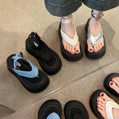 Schwarze High-End-Plateausandalen mit Rock Damen 2025 neue Sommerbekleidung Zehenverstärkende Römerschuhe